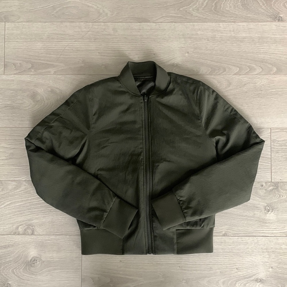 Lululemon (Reversible) Non Stop Bomber Size 2 - Dark Olive